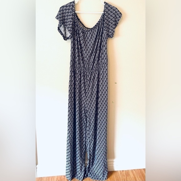 EXIST Off-Shoulder Wide-Leg Jumpsuit โ NEW โ Size L - casual chic looks - Picture 5 of 12